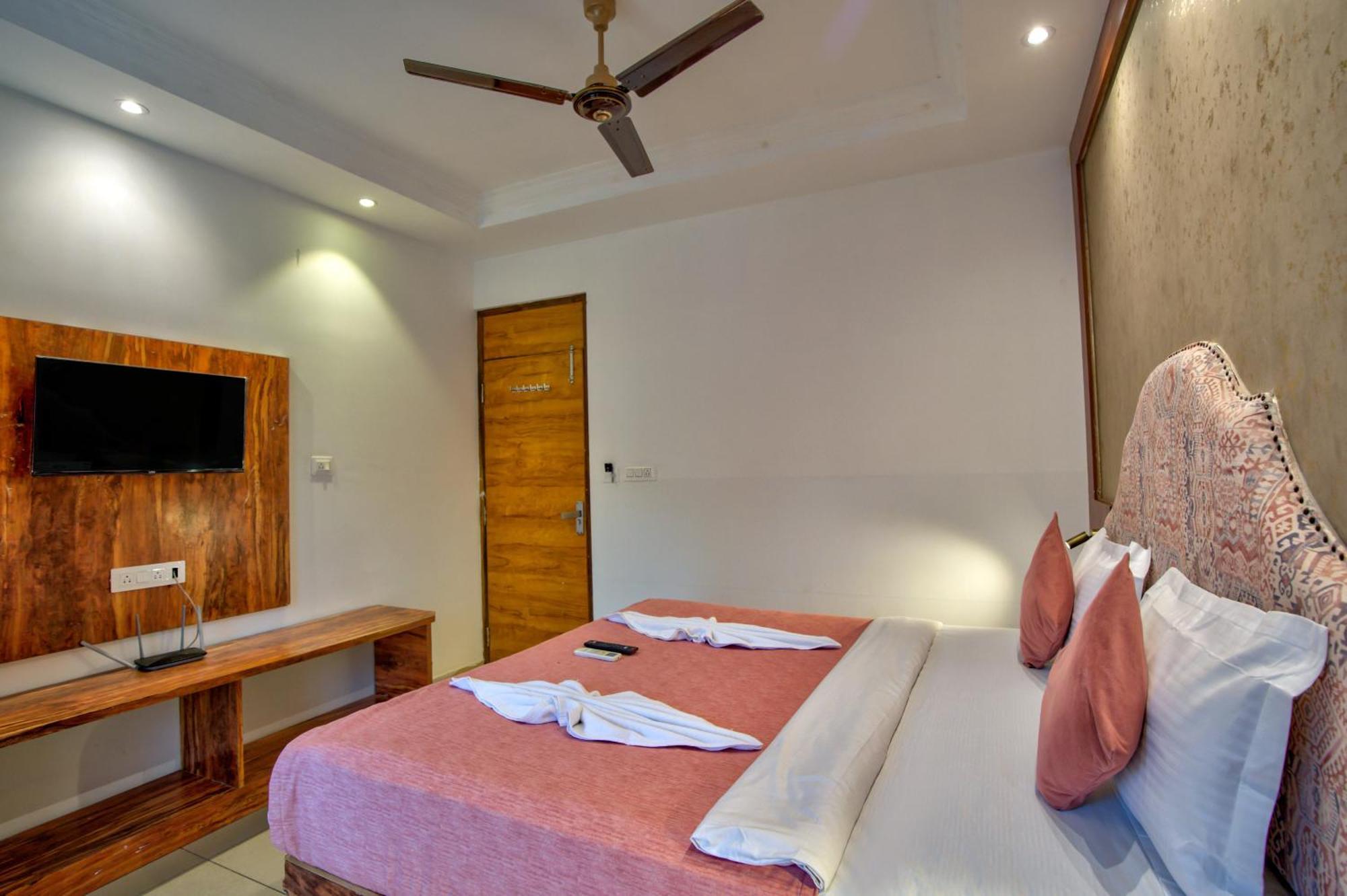 Hotel Sea Sapphire ,Calangute Esterno foto